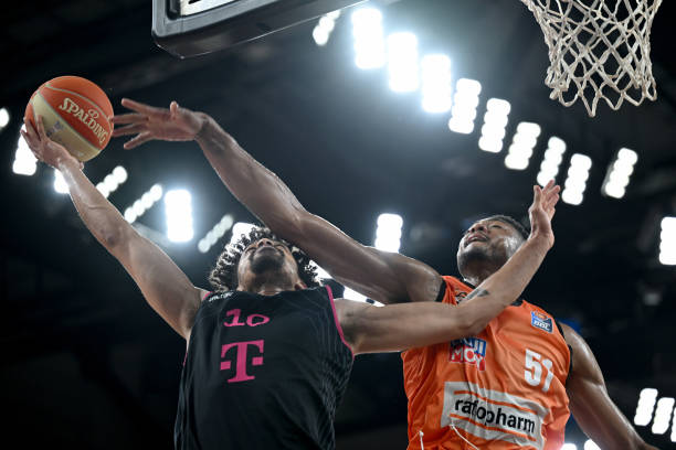 队凭借精准 队凭借精准