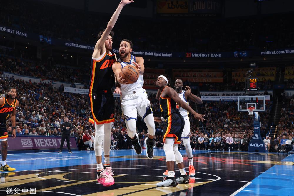 投入到中场 投入到中场