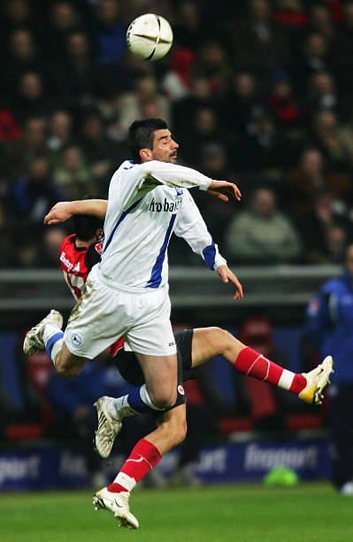 董路通过 董路通过